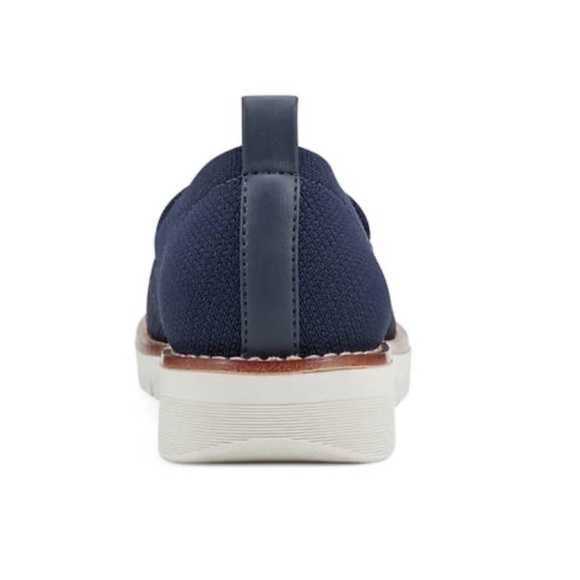 NIB Valina Shoe, Navy Size 8.5 W - Picture 4 of 6